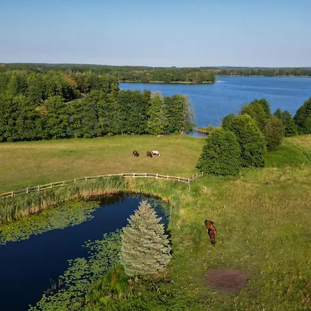 Dom Na Brzegu Ciszy Sauna, Balia Hébergement de vacances Pasym